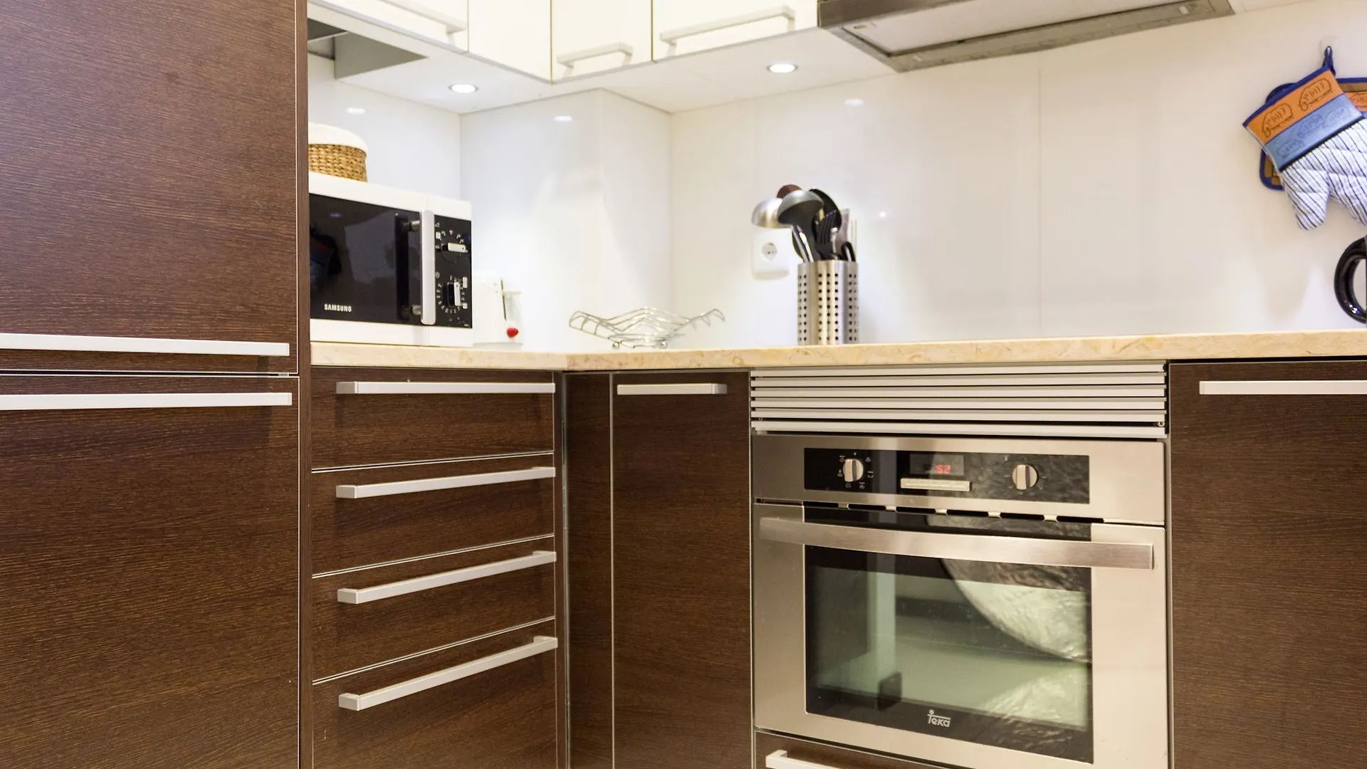 Rossio Penthouse By Lu Holidays Lisbon 0*,